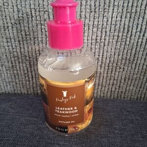 Pink Zebra Leather & Teakwood Diffuser Oil with Pink Cap